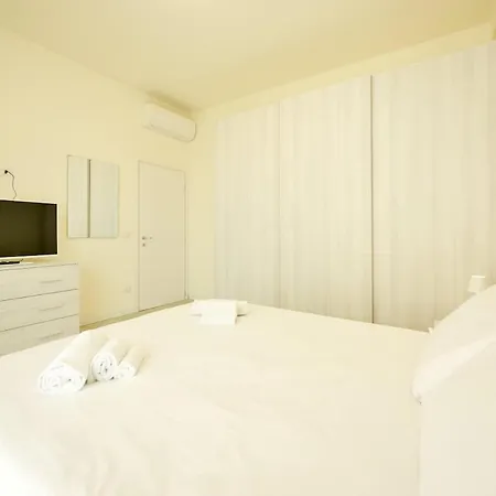 Modern In The Heart Of With Wi-fi And Ac شقة