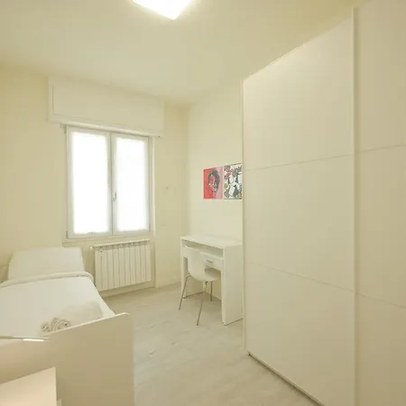 Modern In The Heart Of With Wi-fi And Ac شقة *