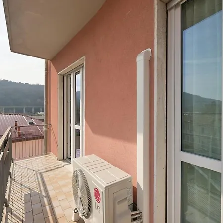 Appartement Modern In The Heart Of With Wi-fi And Ac Maslianico