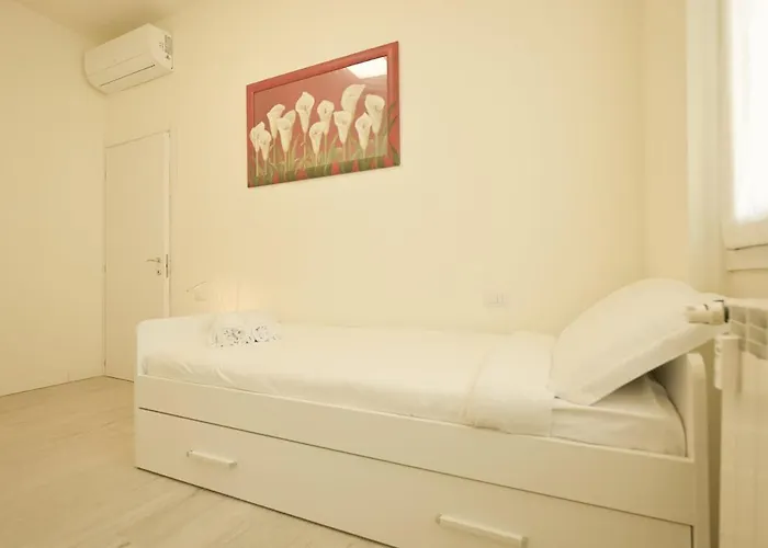 Modern In The Heart Of With Wi-fi And Ac * Maslianico